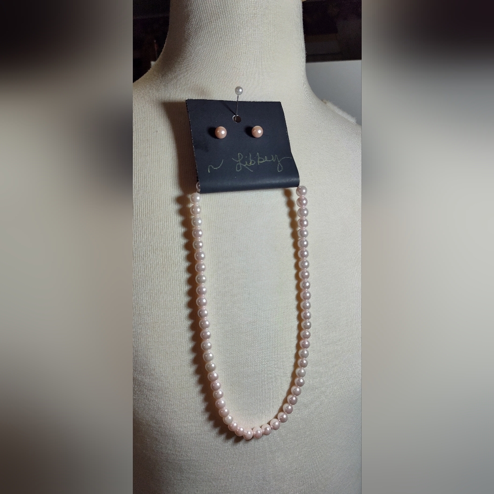 Libbey Classic Pink Pearl Necklace and Earring Set NWOT